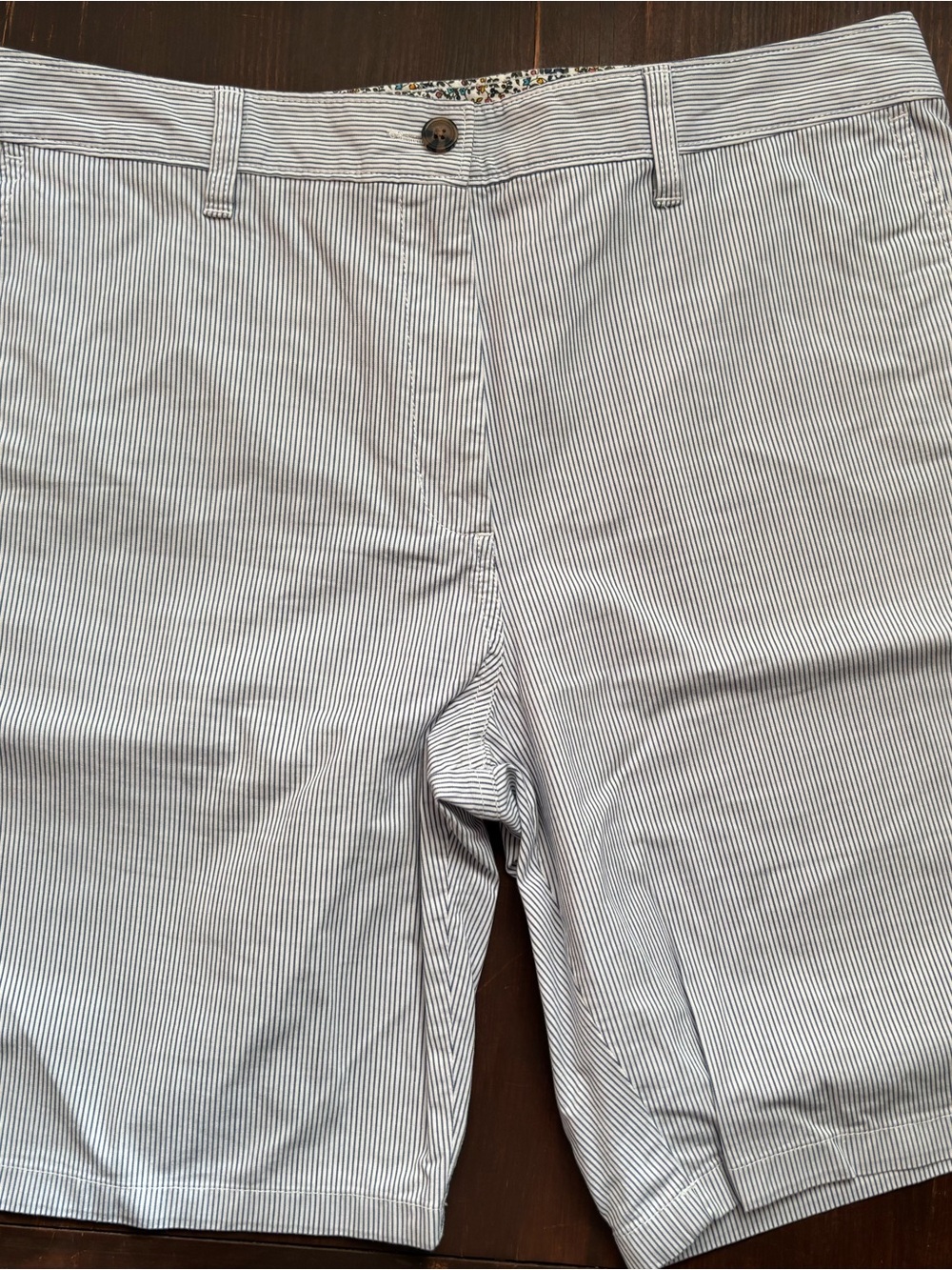 M&S (Marks & Spencer) striped Cotton Shorts in White and Navy size 10 preowned